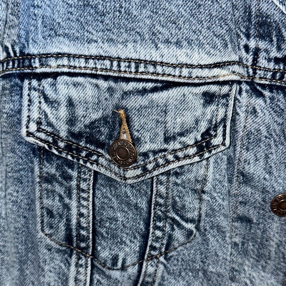 Levi Jean Jacket - Picture 5 of 8